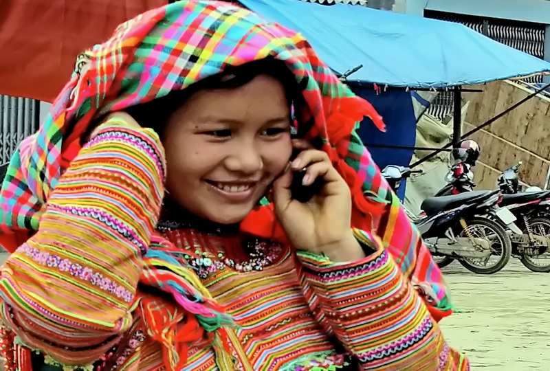 Bac Ha, Flower Hmong girl